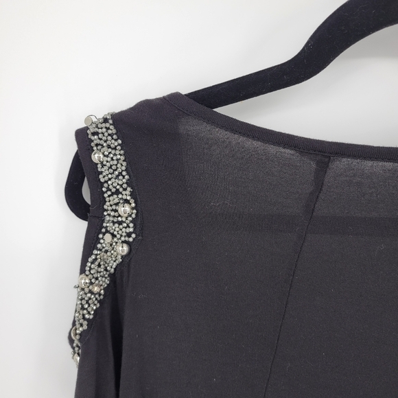 Guess Cold Shoulder Beaded Tee sz S - Picture 12 of 14